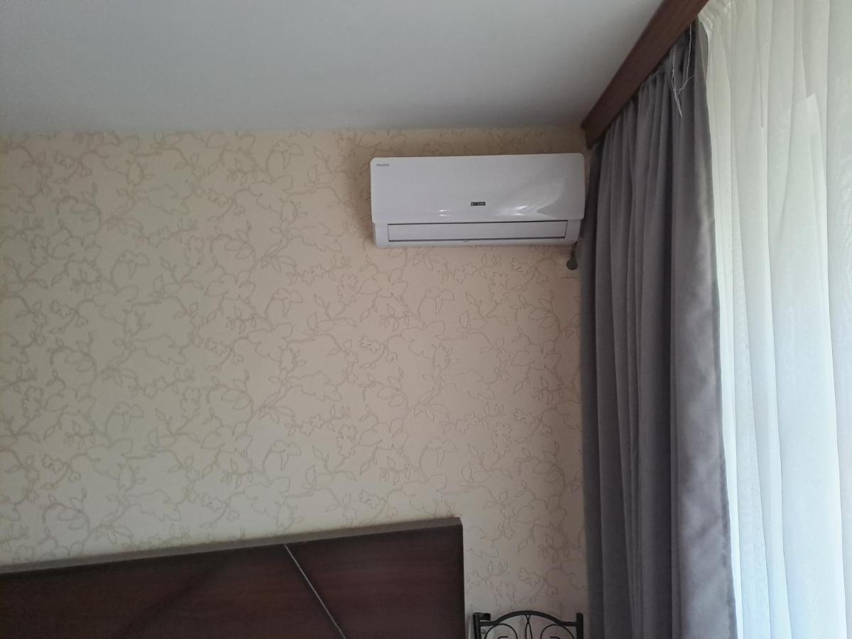 Comfort Area Near Metro Vazha-Pshavela Tbilisi Exteriör bild