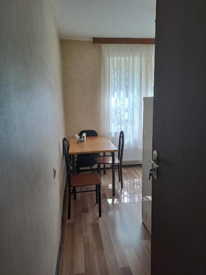 Comfort Area Near Metro Vazha-Pshavela Tbilisi Exteriör bild