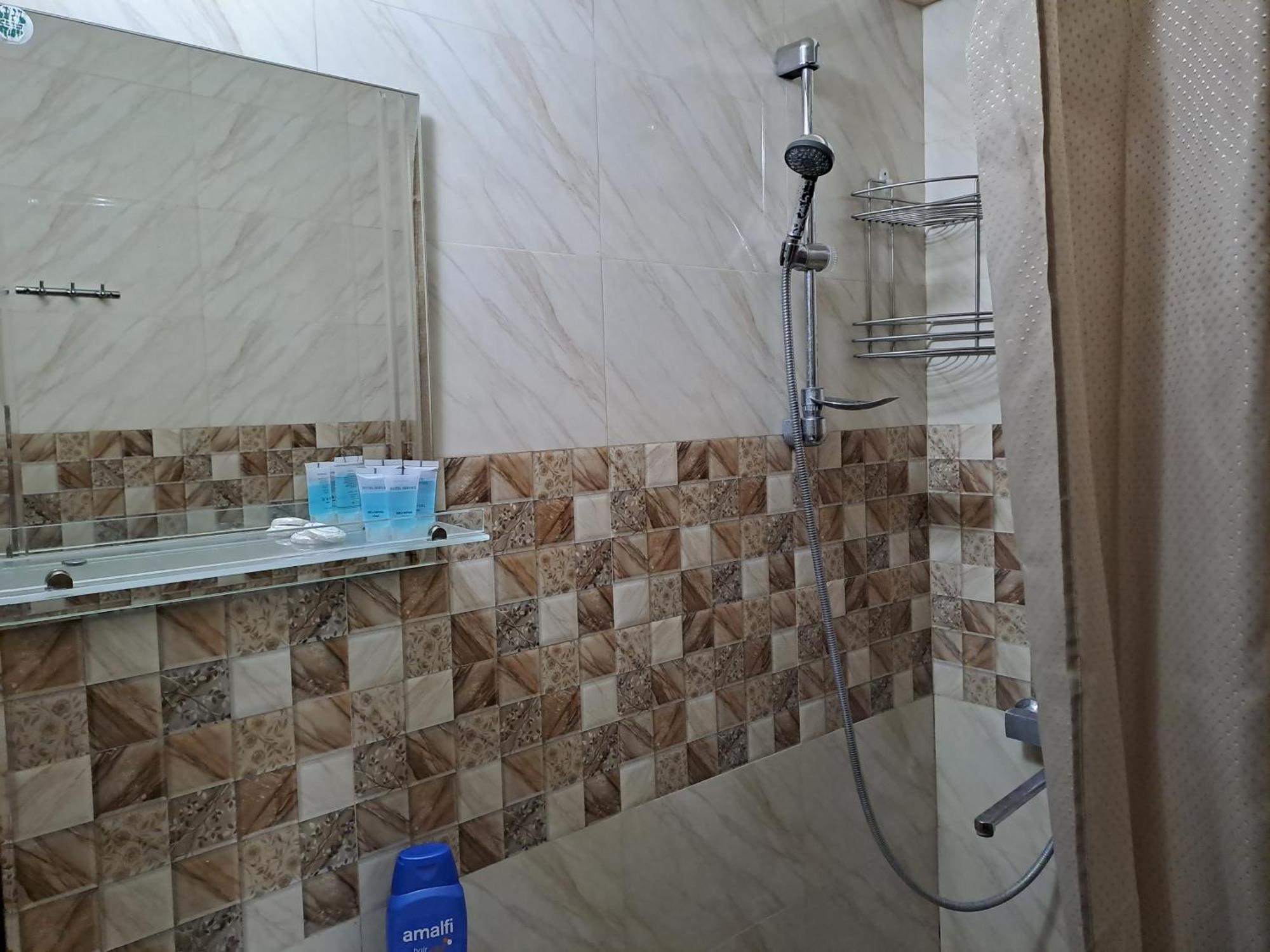Comfort Area Near Metro Vazha-Pshavela Tbilisi Exteriör bild