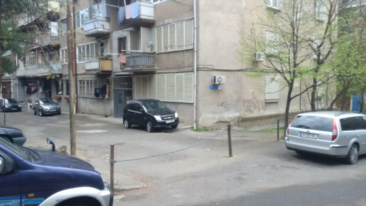 Comfort Area Near Metro Vazha-Pshavela Tbilisi Exteriör bild