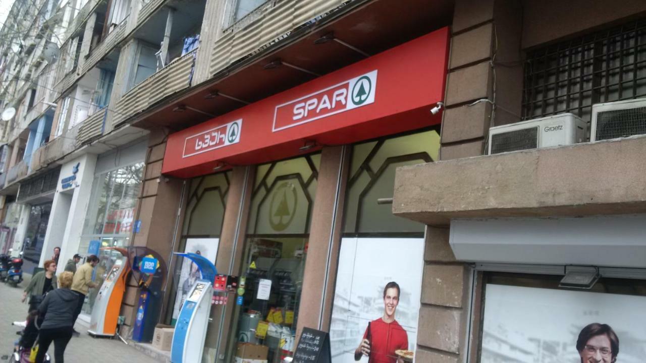 Comfort Area Near Metro Vazha-Pshavela Tbilisi Exteriör bild